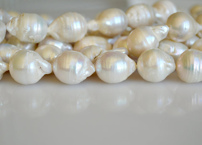 12x16-14x18mm Natural White Jumbo Size Largr Hole Graduated Freshwater Baroque Pearl Beads 19-23 Pieces #897