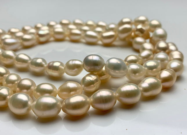 8.5x11 mm AA High Luster Rice/Oval Natural Pink Or Pale Peach Freshwater Pearl Beads Genuine Natural Color Freshwater Pearls. #1703