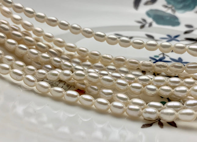 4x5.5 mm AAAA Natural White Color Rice Shape Freshwater Pearls Genuine Tiny Freshwater Pearl Beads Bridal Pearls #1452