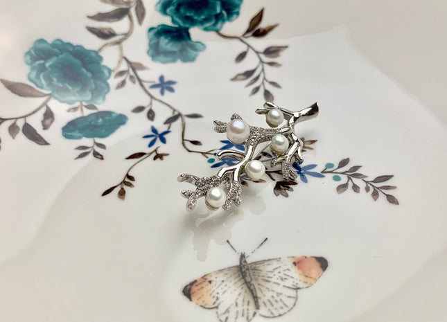 Genuine AAA Natural Freshwater Pearl Brooch Silver Color Tree Shape Design Pendant With Carved MOP Flowers And Crystal Pearl Settings #10043