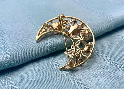 Genuine AAA Natural Freshwater Pearl Brooch Gold Color Moon Shaped Design Pendant With Carved MOP Flowers #10030