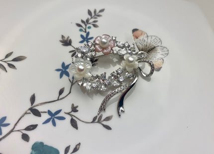 Genuine AAA Natural Freshwater Pearl Brooch Silver Color Floral Design Pendant With Carved MOP Flowers #10020