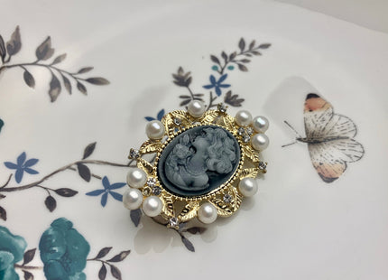 Genuine AAA Natural Freshwater Pearl Brooch Gold Color Gray Picture Setting Design Pendant With Crystal Settings #10021