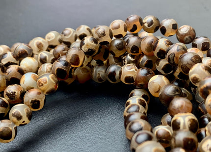 8 mm AAA DZI Tibetan Agate Faceted Round Light Gray Brown Etched Agate Gemstone Matte Football Mala Antique Boho Beads 15 Inches #3030