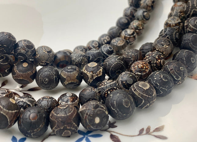 8mm 10 mm 12 mm AAA DZI Tibetan Agate Faceted Round Black Etched Agate Gemstone Matte Football Mala Antique Boho Beads 14 Inches #3034