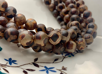 10 mm AAA DZI Tibetan Agate Faceted Round Black Brown Etched Agate Gemstone Matte Football Mala Antique Boho Beads 14 Inches #3029