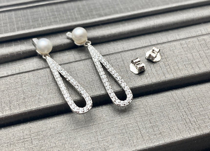 One Pair 4.5 mm AAA Natural white Round Freshwater Pearl Earring Studs W/925 Sterling Silver High Luster Bridal Pearl Earrings #10081-B