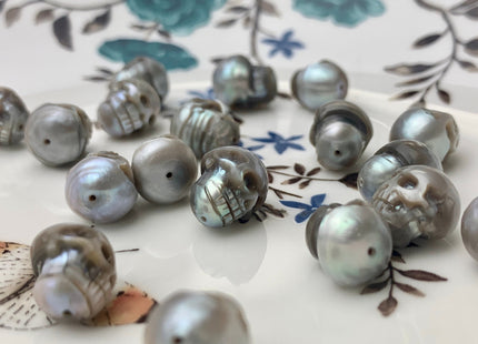 One Piece 9-11x11-14 mm Hand Carved Skull Gray Freshwater Pearl Beads Genuine Dark Gray Pearl For DIY Earring Pendant Jewelry #P1197
