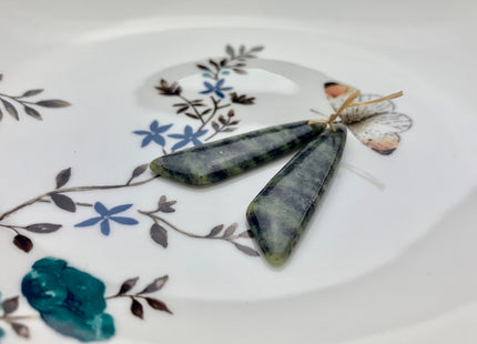 One Pair 12x44 mm Natural Green Zebra Agate Top Drilled Freeform Cabochon Long Drop Matching Leaf Shape Green Gemstone Earring Pendant #3307