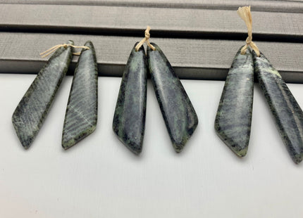 One Pair 12x44 mm Natural Green Zebra Agate Top Drilled Freeform Cabochon Long Drop Matching Leaf Shape Green Gemstone Earring Pendant #3307