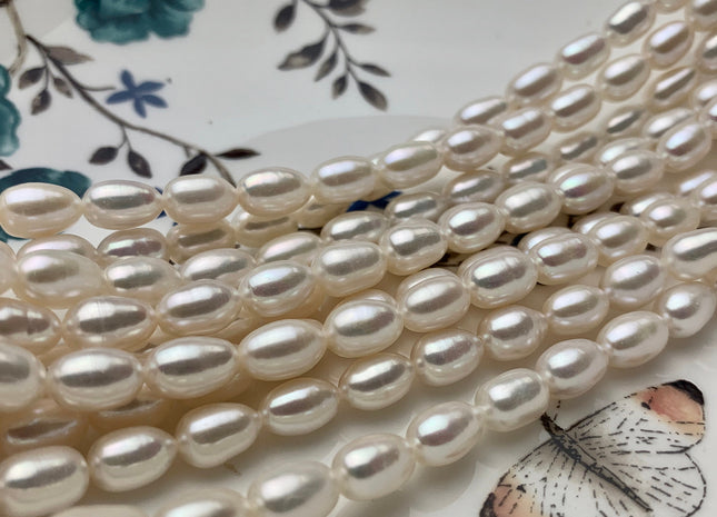 5.5-6x10-11 mm AAA Natural White Rice Freshwater Pearl Beads Genuine Long Rice/Oval High Quality Smooth Freshwater Pearl 41-45 Pieces #P1434
