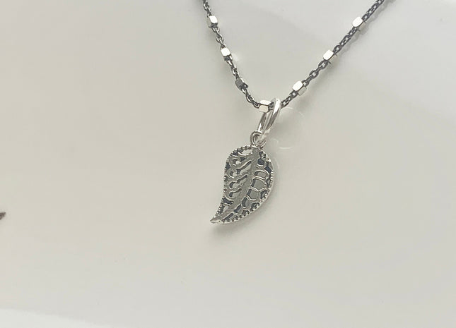 One Piece 7x13 mm 925 Sterling Silver Leaf Shape Pendant Findings Antique Bali Design Sterling Silver Pendant #10147