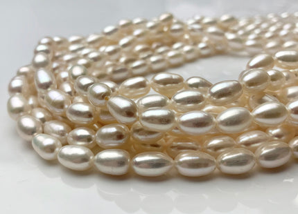5.5-6x10-11 mm AAA Natural White Rice Freshwater Pearl Beads Genuine Long Rice/Oval High Quality Smooth Freshwater Pearl 41-45 Pieces #P1434