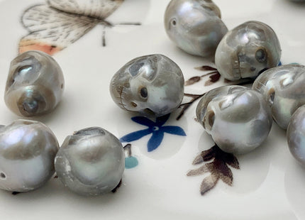 One Piece 10-11x11-13mm Hand Carved Skull Freshwater Pearl Beads Genuine Gray Color Back Half Drilled Pearl For DIY Ring And Pendant #P1499