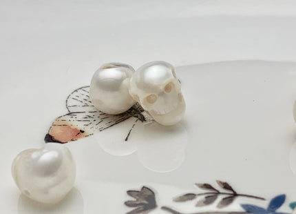 OnePiece 10-11x11-13mm Hand Carved Skull Freshwater Pearl Beads Genuine Natural White Back Half Drilled Pearl For DIY Ring OR Pendant #P1501