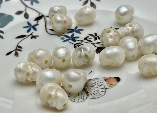 One Piece 10-11x13-14 mm Hand Carved Skull Freshwater Pearl Beads With 2.0mm Hole Genuine White Pearl For DIY Earring Pendant Jewelry #P1789