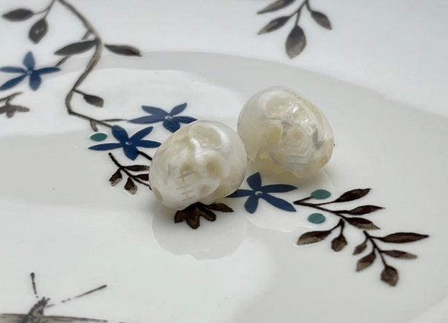 One Piece 10-11x13-14 mm Hand Carved Skull Freshwater Pearl Beads With 2.0mm Hole Genuine White Pearl For DIY Earring Pendant Jewelry #P1789