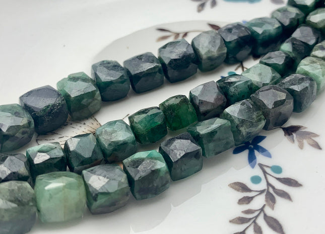 5 Pieces Faceted Cube Dice Shape Green Emerald Beads Genuine Diamond Cut Green Emerald Gemstone Beads #3755
