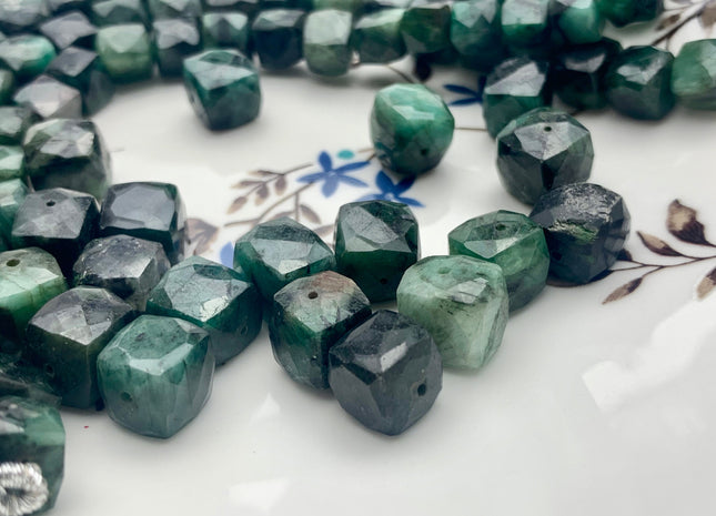 5 Pieces Faceted Cube Dice Shape Green Emerald Beads Genuine Diamond Cut Green Emerald Gemstone Beads #3755