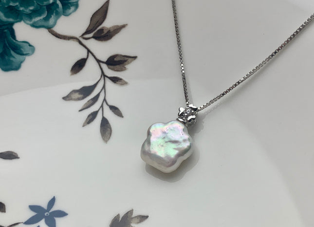 12 mm AAAA Rare Natural White Flower Coin Pearl Pendant W/925 Sterling Silver Flower Design Jewelry #P1825-A