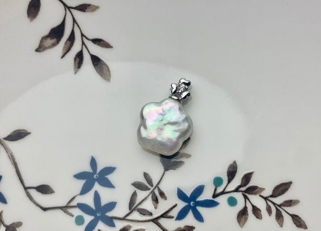 12 mm AAAA Rare Natural White Flower Coin Pearl Pendant W/925 Sterling Silver Flower Design Jewelry #P1825-A