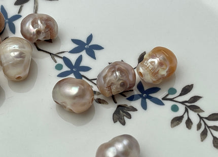 One Piece 9-11x12-14mm Hand Carved Skull Large Hole Freshwater Pearl Genuine Natural Mauve Pink Hole Size 2.1mm DIY Earring Pendant #P2098