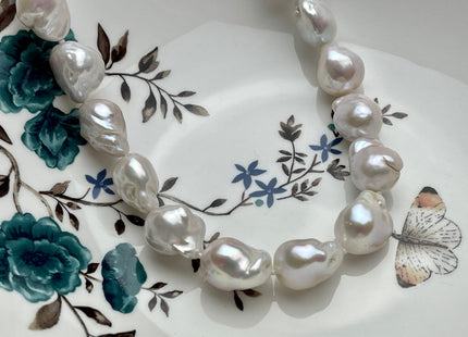 11x16-13x20 mm AAAA Natural White Baroque Pearl Beads Genuine Natural Freshwater Tear Drop Shape Baroque Flame Ball Pearls 23 Beads #P1955