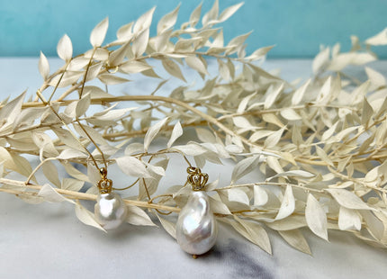 One-Of-A-Kind 13-18mm AAA Very Rare Natural White Genuine Baroque Pearl Pendant Gold Filled Crown Shape Design #1929-C