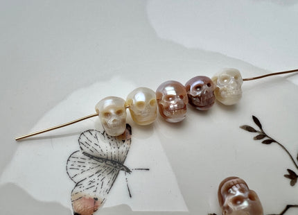 One Piece 9-11x12-14 mm Hand Carved Skull Freshwater Pearl Beads Genuine Natural White/Pink Pearl For DIY Earring Pendant Jewelry #P2298