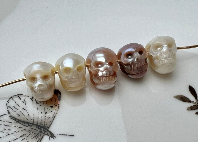 One Piece 9-11x12-14 mm Hand Carved Skull Freshwater Pearl Beads Genuine Natural White/Pink Pearl For DIY Earring Pendant Jewelry #P2298