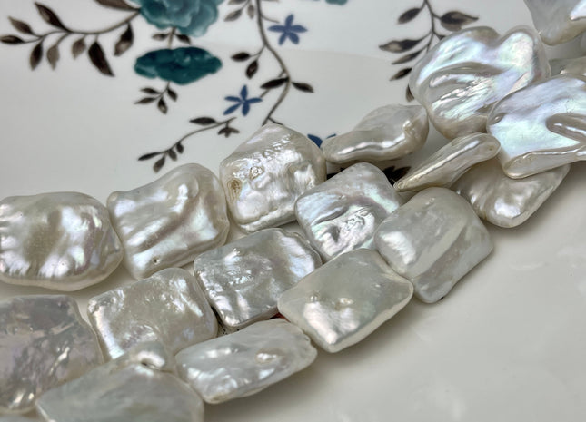 18x20-25 mm AAA Natural White Rectangle Coin Pearl High Luster Genuine Freshwater Irregular Shape Coin Large Nugget Pearl 15-17 Beads #P2326