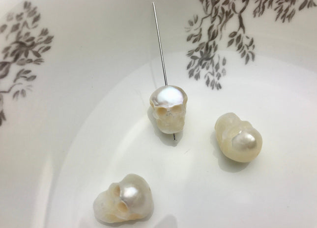 One Piece 9-11x12-14 mm Hand Carved Skull Freshwater Pearl Beads Genuine Natural White Pearl For DIY Earring Pendant Jewelry #P1097