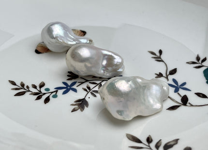 One Piece 16-27x21-38 mm AAA Very Rare Jumbo Natural White Baroque Pearl Beads High Luster White Baroque Pearl Beads #P2186