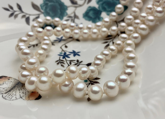 35 Inches Hand Knotted 8-9mm AAA Freshwater Pearl Necklace Natural White High Luster High Quality Pearl Necklace W/ Silver Clasp #P1113