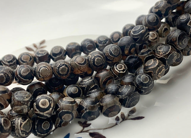 8 mm AAA DZI Tibetan Agate Faceted Round Black Etched Agate Gemstone Matte Football Mala Antique Boho Beads 14 Inches #3032