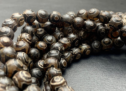 8 mm AAA DZI Tibetan Agate Faceted Round Black Etched Agate Gemstone Matte Football Mala Antique Boho Beads 14 Inches #3032