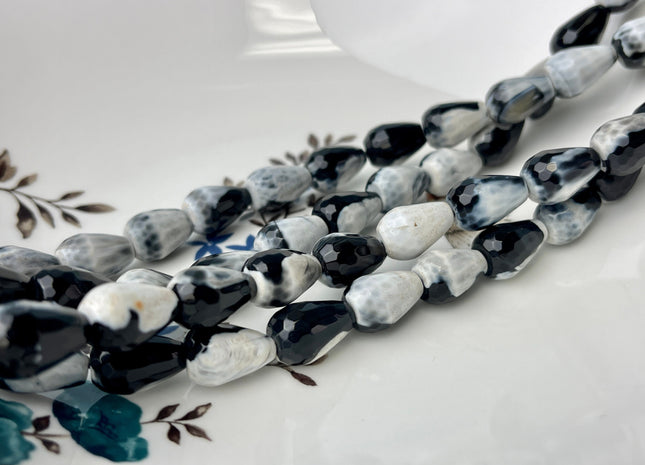 10x14 mm Large Teardrop Shape Faceted Agate Gemstone Beads Genuine White and Black Color Agate Gemstones Loose Beads 15 Inches Strand #4262