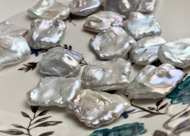 One Piece 20-25 mm AAAA Very Rare Natural Silver White Square Flat Keshi Freshwater Pearl Quality Pearl With Slightly Pink Luster #P1595