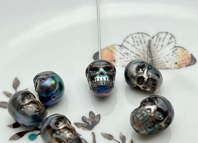 One Piece 10x11-13mm Hand Carved Skull Freshwater Pearl Genuine Peacock Black Color Top Half Drilled Pearl For DIY Earring Pendant #P1836