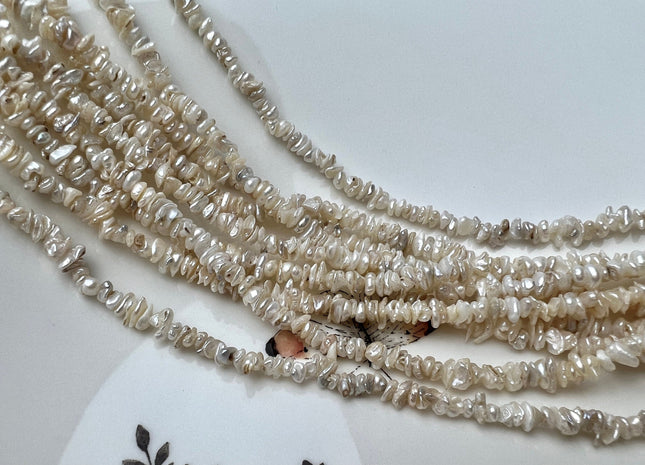 4-5 mm Very Rare Natural White Keshi Freshwater Pearl Beads Center Drilled Cornflakes Shape Keshi Chips Pearls Genuine Tiny Pearls #P2293