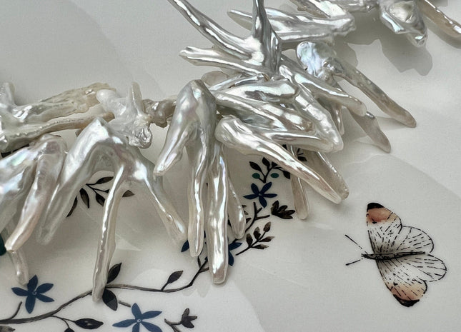 Three Pieces AAAA Natural White Very Rare Chicken Feet Shape Genuine Freshwater Pearl Beads High Luster Top Drilled Biwa Pearl Beads #P1591