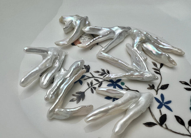 Three Pieces AAAA Natural White Very Rare Chicken Feet Shape Genuine Freshwater Pearl Beads High Luster Top Drilled Biwa Pearl Beads #P1591