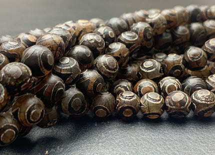 8 mm AAA DZI Tibetan Agate Faceted Round Black Etched Agate Gemstone Matte Football Mala Antique Boho Beads 14 Inches #3032