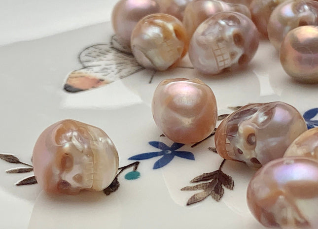 OnePiece 10-11x12-15mm Hand Carved Skull Freshwater Pearl Beads Genuine Natural Pink Back Half Drilled Pearl For DIY Ring And Pendant #P1500