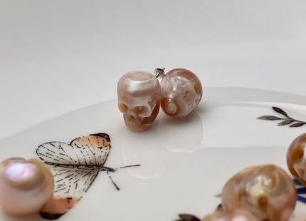OnePiece 10-11x12-15mm Hand Carved Skull Freshwater Pearl Beads Genuine Natural Pink Back Half Drilled Pearl For DIY Ring And Pendant #P1500