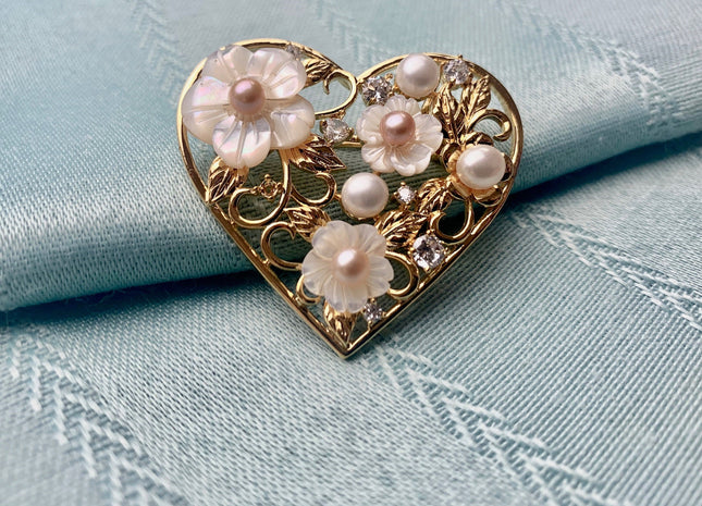 Genuine AAA Natural Freshwater Pearl Brooch Gold Color Heart Shaped Design Pendant With Carved MOP Flowers #10032