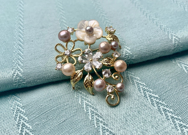 Genuine AAA Natural Freshwater Pearl Brooch Gold Color Floral Design Pendant With Carved MOP Flowers #10029