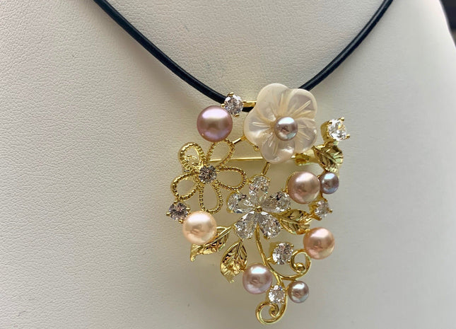 Genuine AAA Natural Freshwater Pearl Brooch Gold Color Floral Design Pendant With Carved MOP Flowers #10029