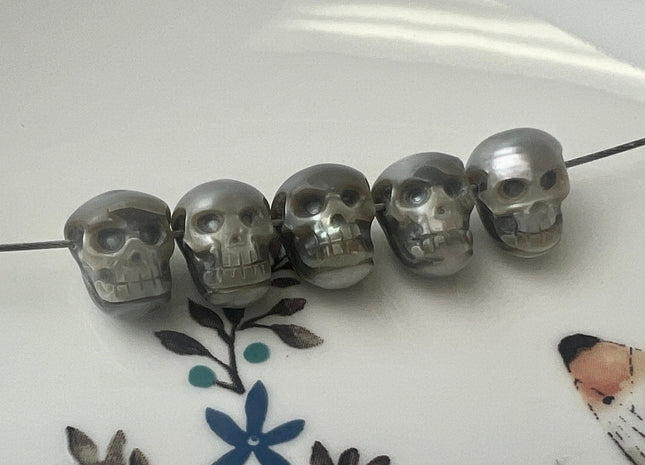 One Piece 9-10x11-13 mm Hand Carved Skull Gray Genuine Freshwater Pearl Beads Temple Drilled For DIY Earring Pendant Jewelry #P2472