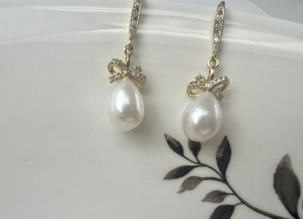 One Pair 10x11 mm AAA Natural White Freshwater Pearl Earrings With Bowtie Design 925 Sterling Silver Earrings #10050-B